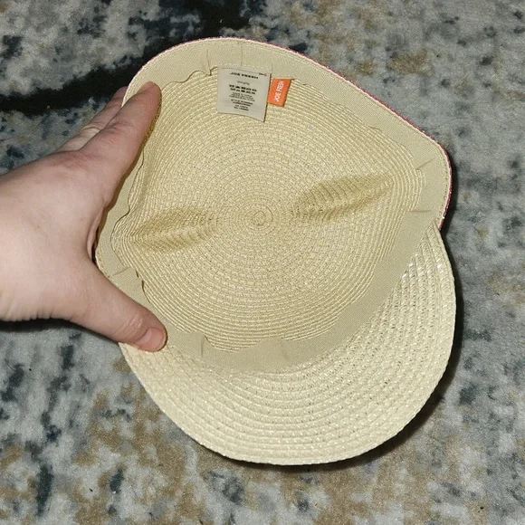 New hat - Picture 3 of 4